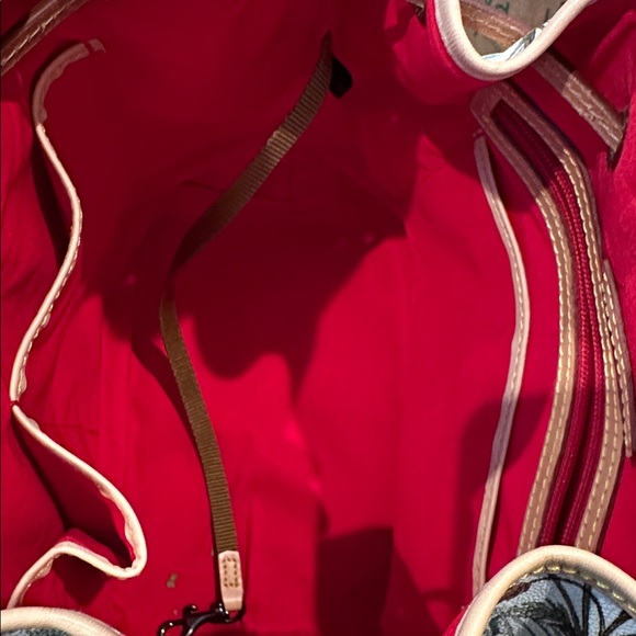 Floral Print Bucket Bag New with tags πβ₯οΈπ¦π¦πΎππππΈππΊ - Picture 11 of 17